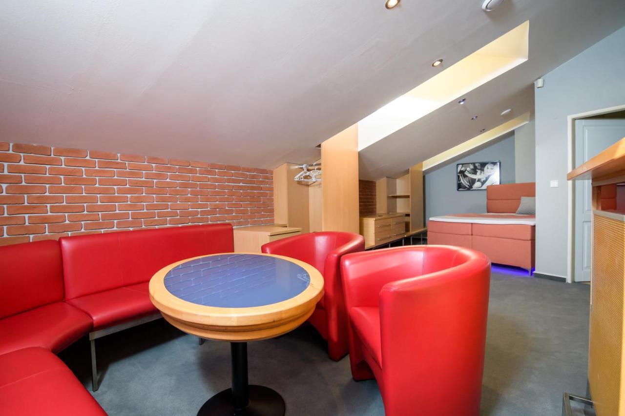 A Perfect Option For People Who Want To Enjoy Their Stay In Kosice Bagian luar foto